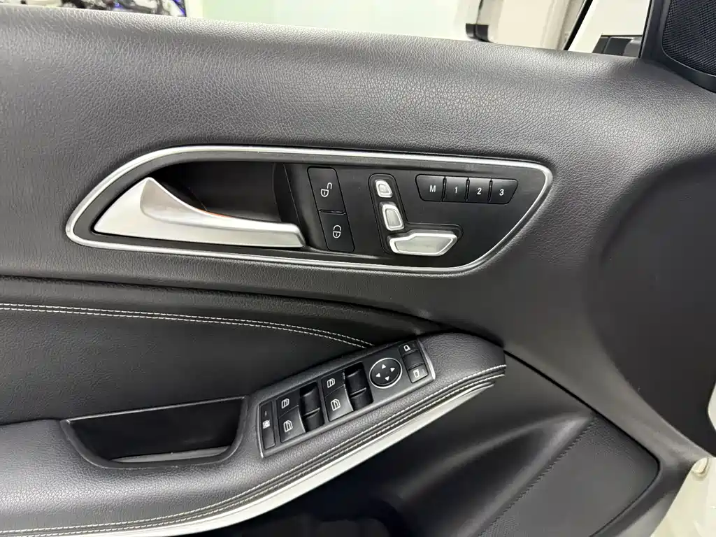 Mercedes-Benz GLA 2019 — фото 12