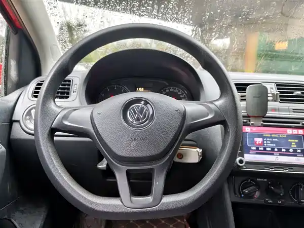 Volkswagen Polo 2016