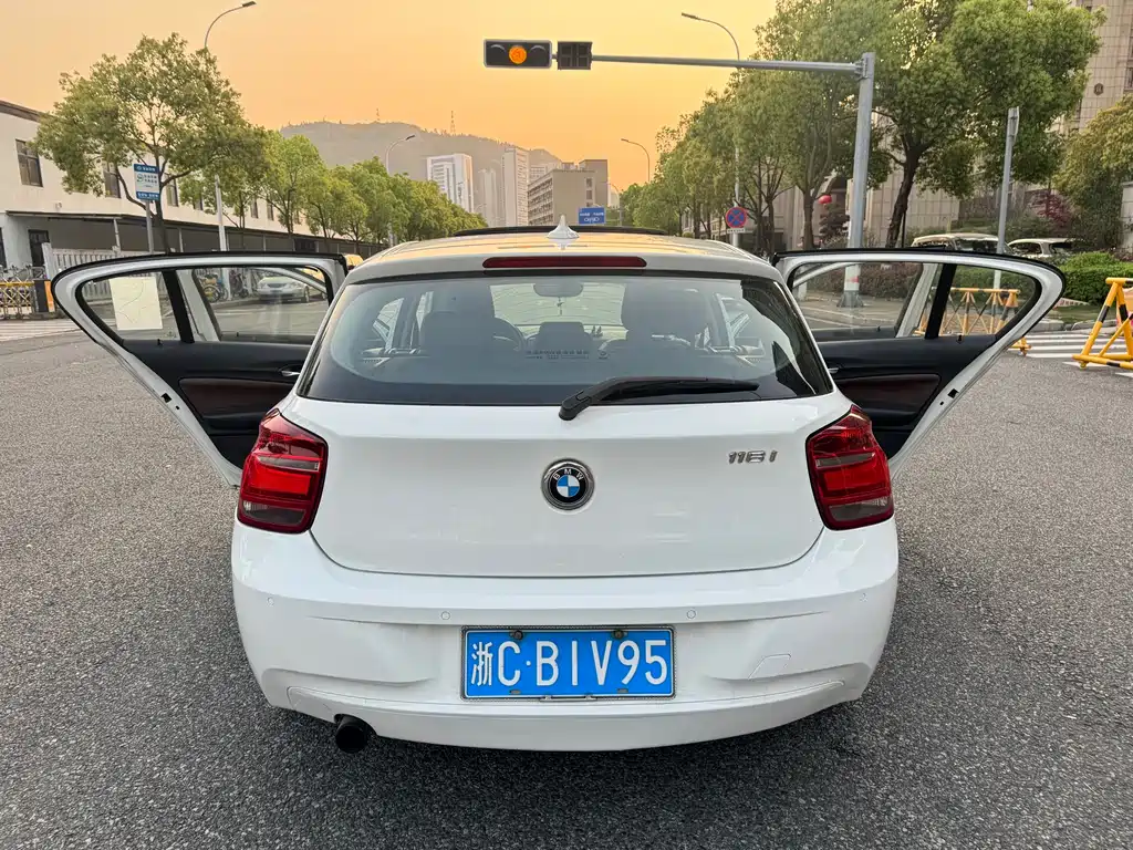 BMW 1 Series 2013 — фото 15