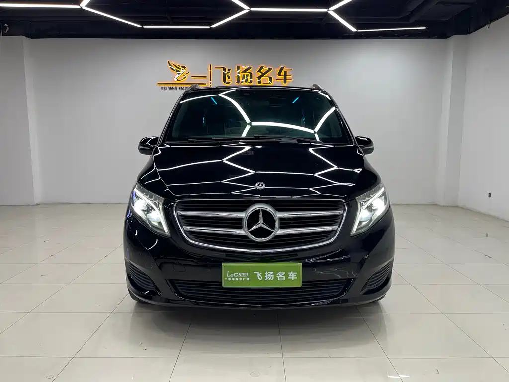 Mercedes-Benz V-Class 2020 — фото 2
