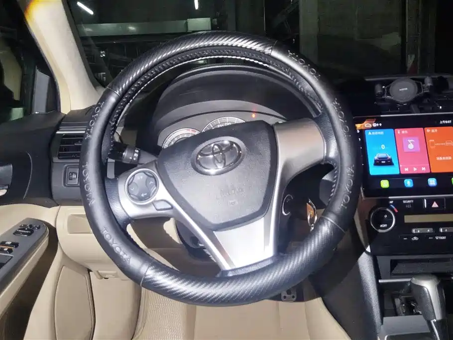 Toyota Camry 2013 — фото 15