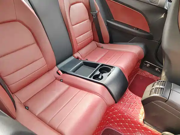 Mercedes-Benz E-Class 2011