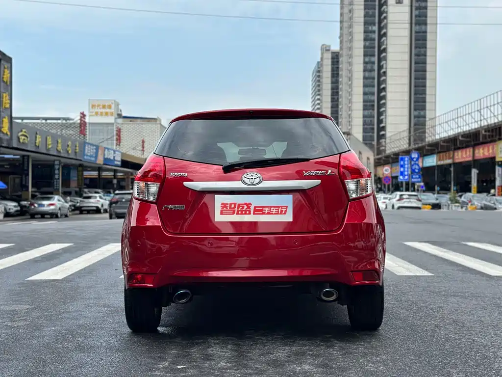 Toyota Yaris L 2015