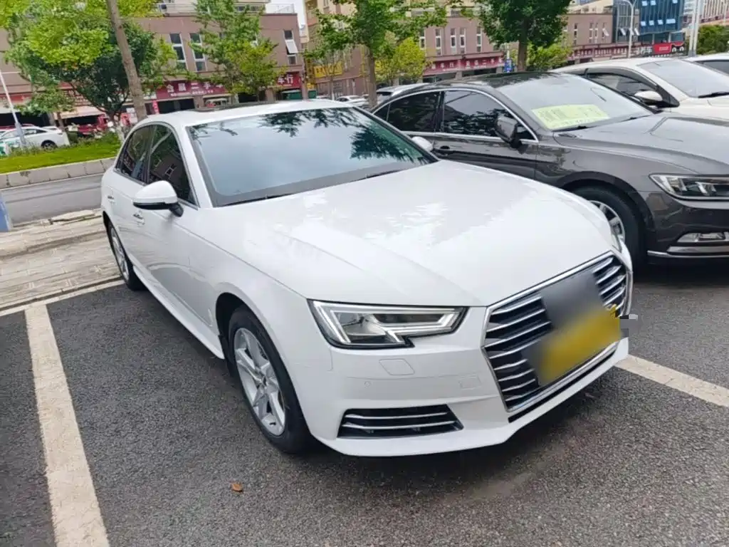 Audi A4L 2018 — фото 4