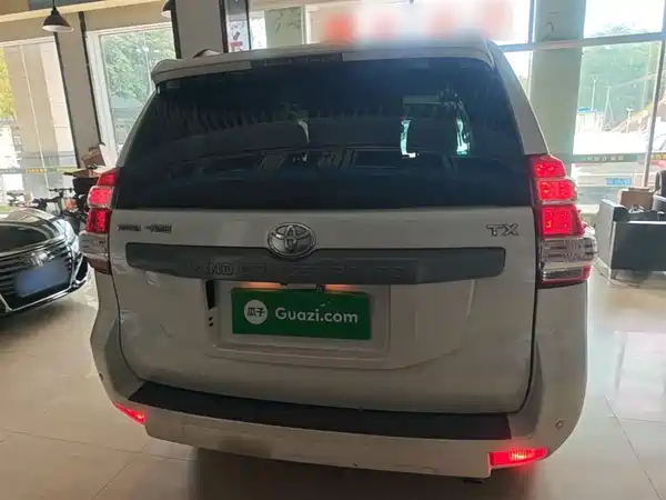 Toyota Prado 2016
