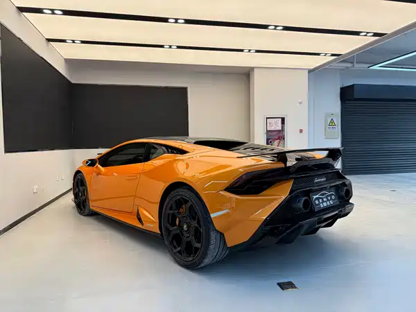 Lamborghini Huracan 2023