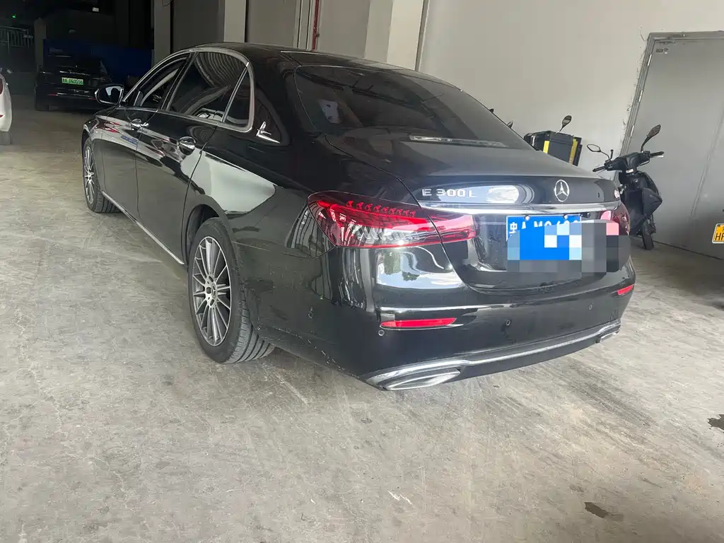 Mercedes-Benz E-Class 2023