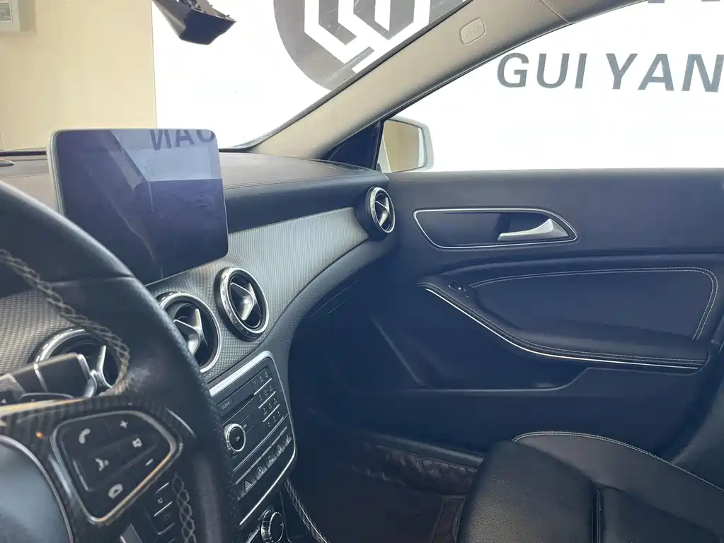Mercedes-Benz GLA 2017 — фото 11