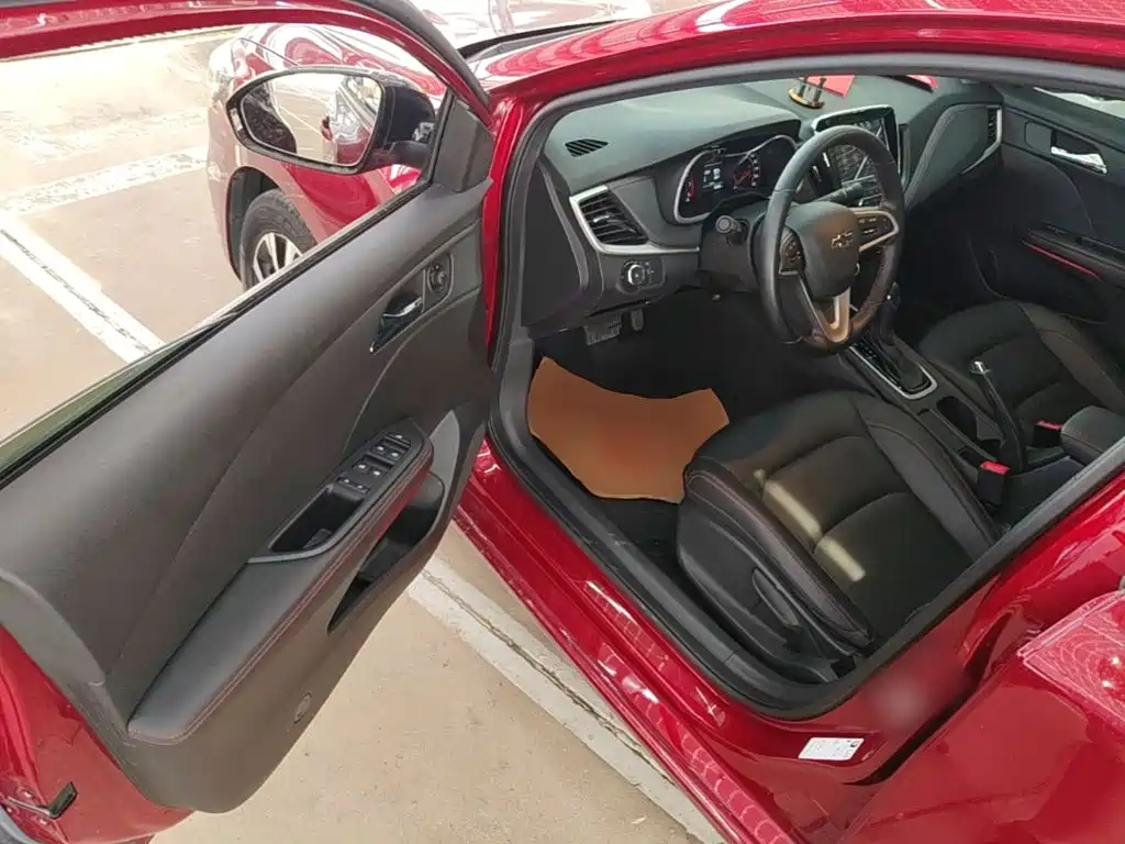 Chevrolet Monza 2019 — фото 16