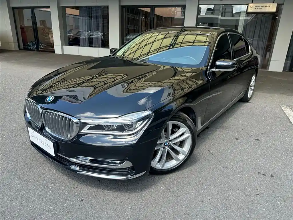 BMW 7 Series 2019 — фото 1