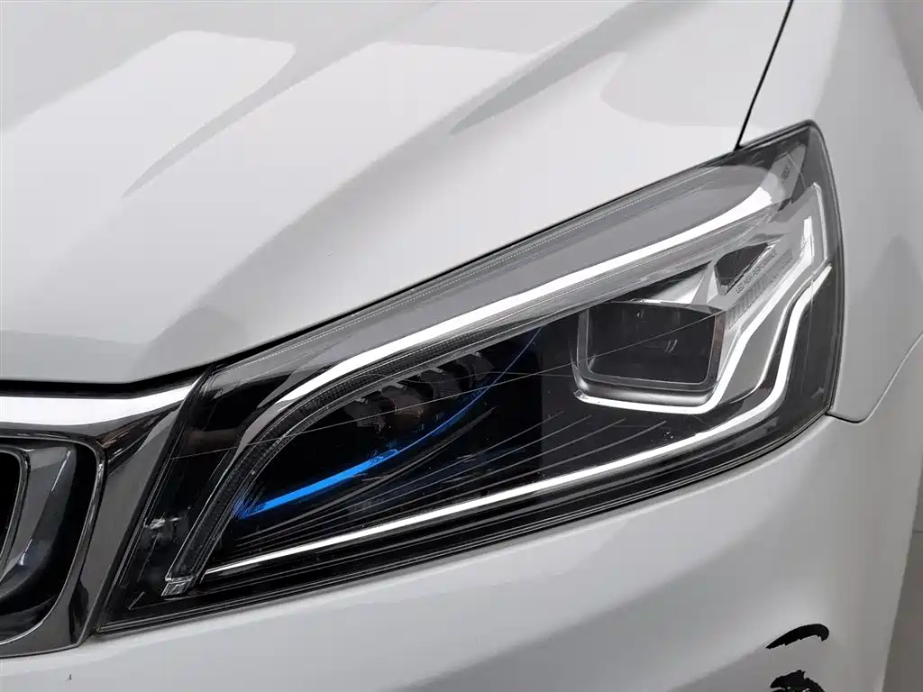 Geely Emgrand 2019 — фото 7