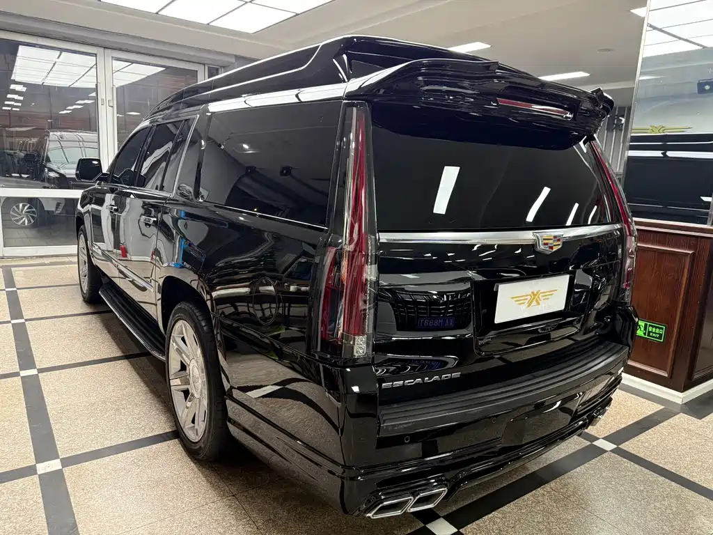 Cadillac Escalade 2018 — фото 7