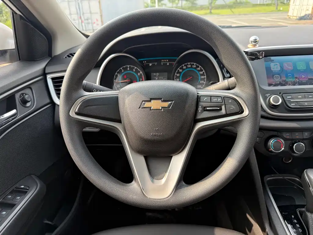 Chevrolet Cavalier 2018 — фото 10