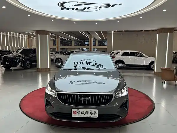 Geely Emgrand 2022