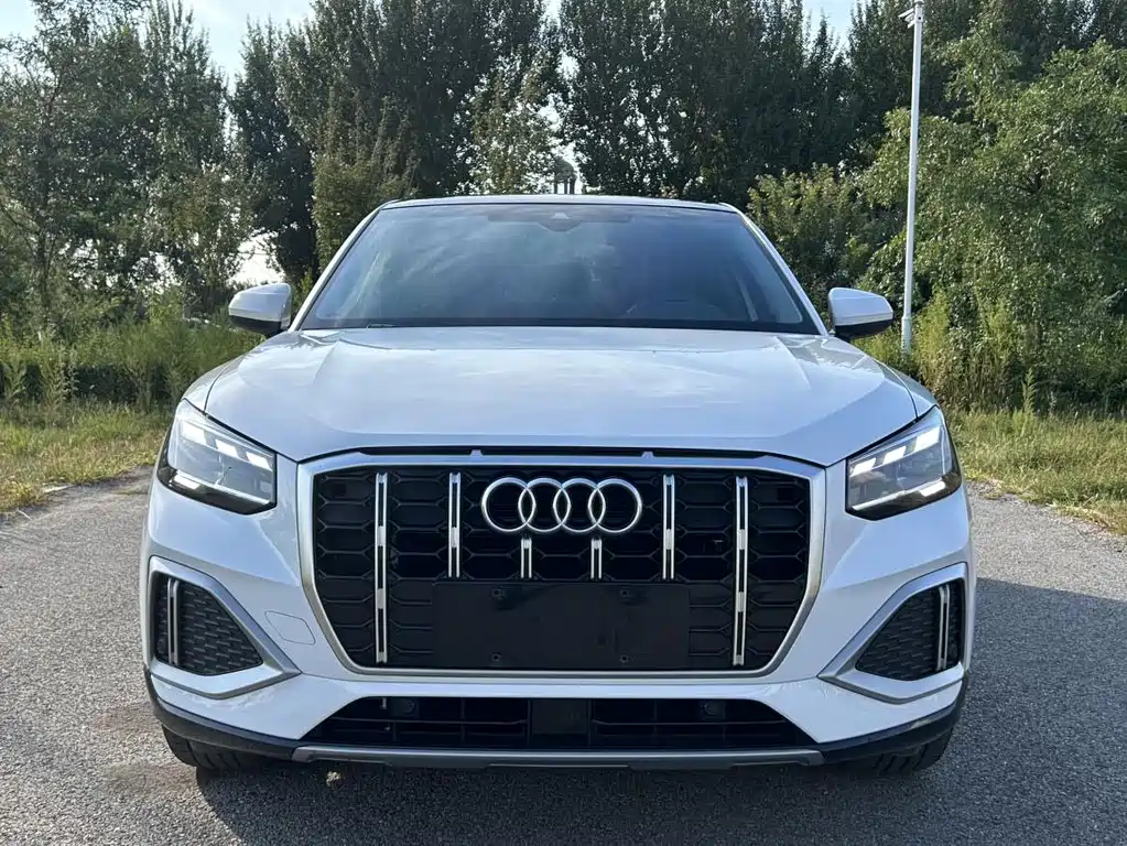 Audi Q2L 2023 — фото 2