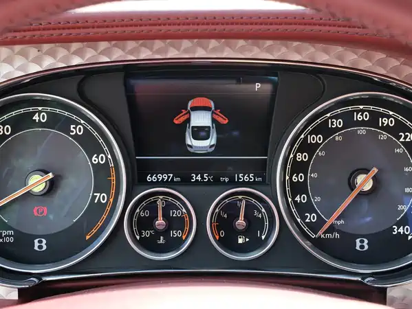 Bentley Continental 2015