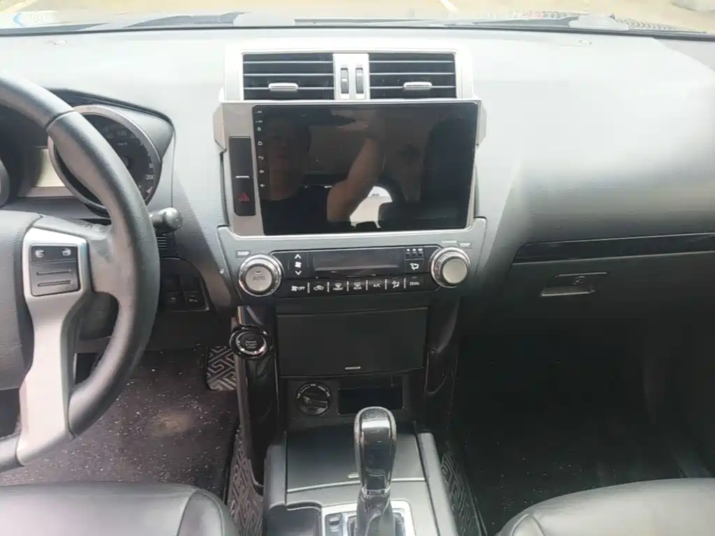 Toyota Prado 2018 — фото 13
