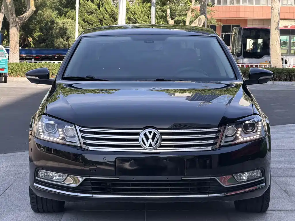 Volkswagen Magotan 2012