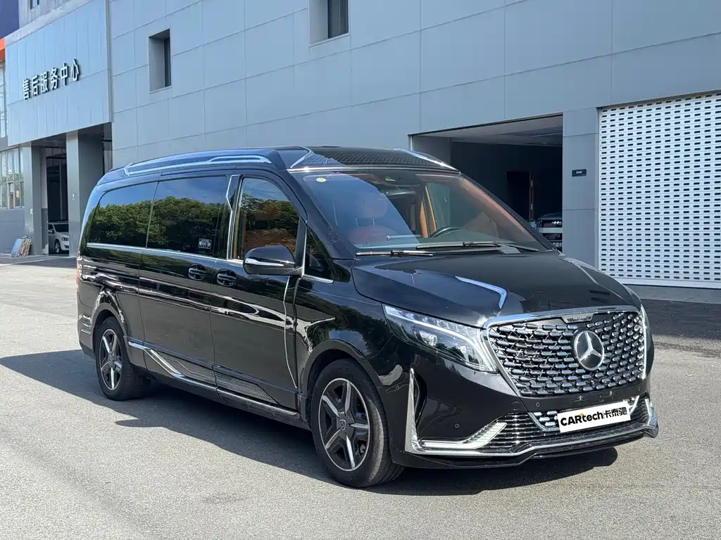 Mercedes-Benz V-Class 2023 — фото 4