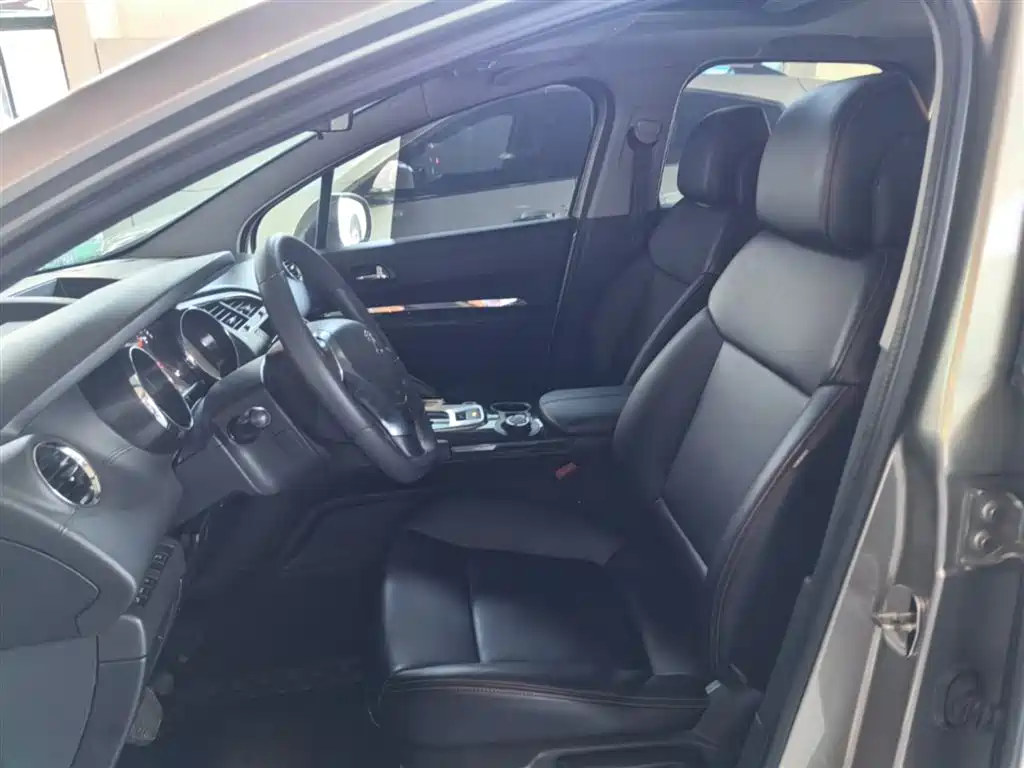 Peugeot 3008 2015 — фото 15