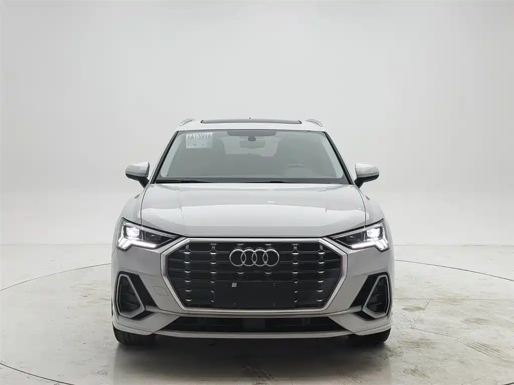 Audi Q3 2022 — фото 2