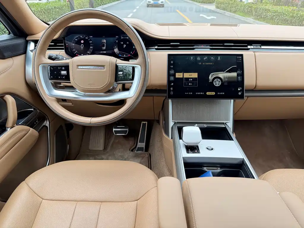 Land Rover Range Rover 2024 — фото 11