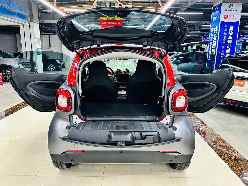 smart Fortwo 2017 — фото 23