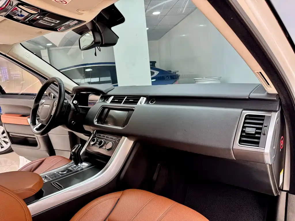 Land Rover Sport 2016 — фото 18