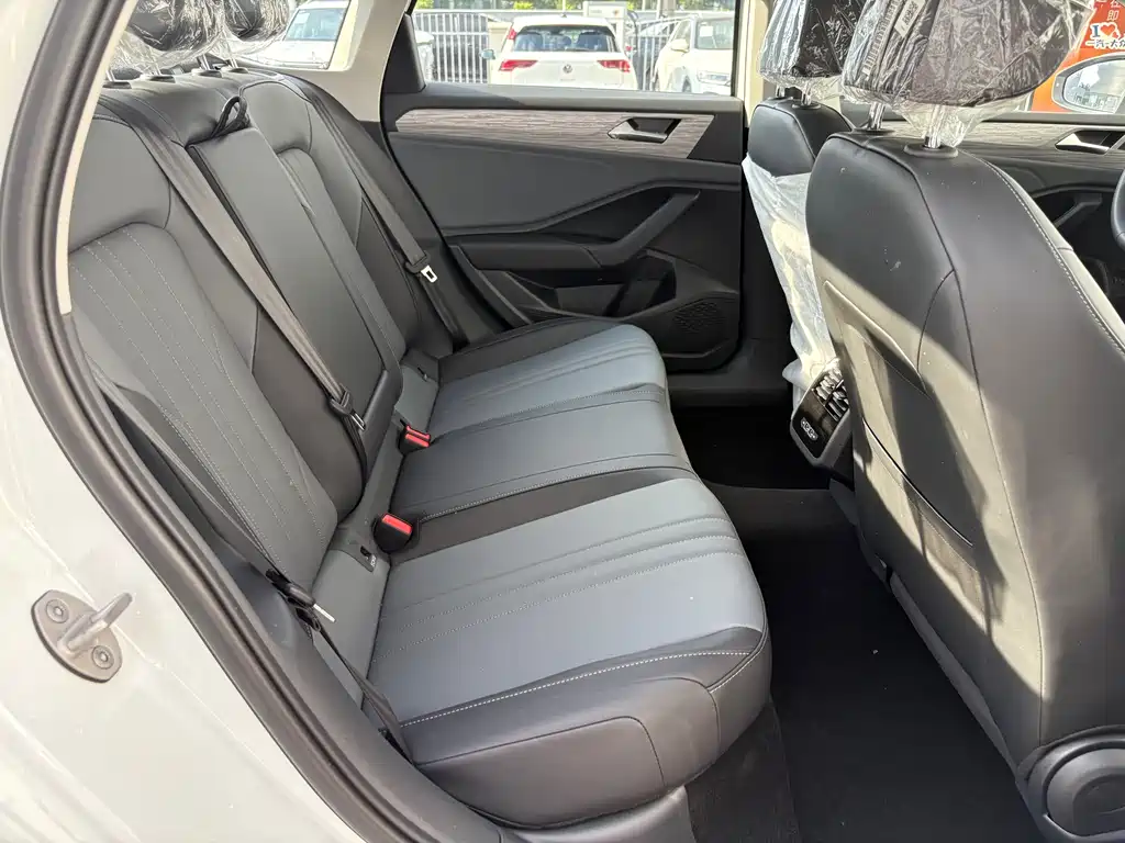 Volkswagen Sagitar 2026