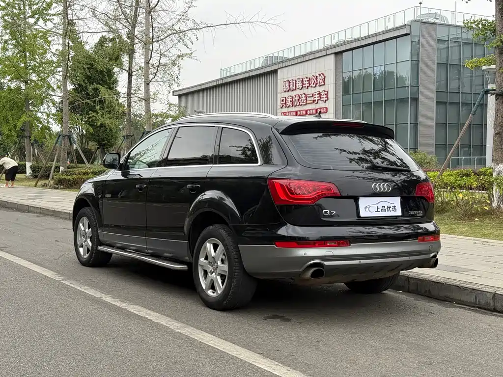 Audi Q7 2015 — фото 35
