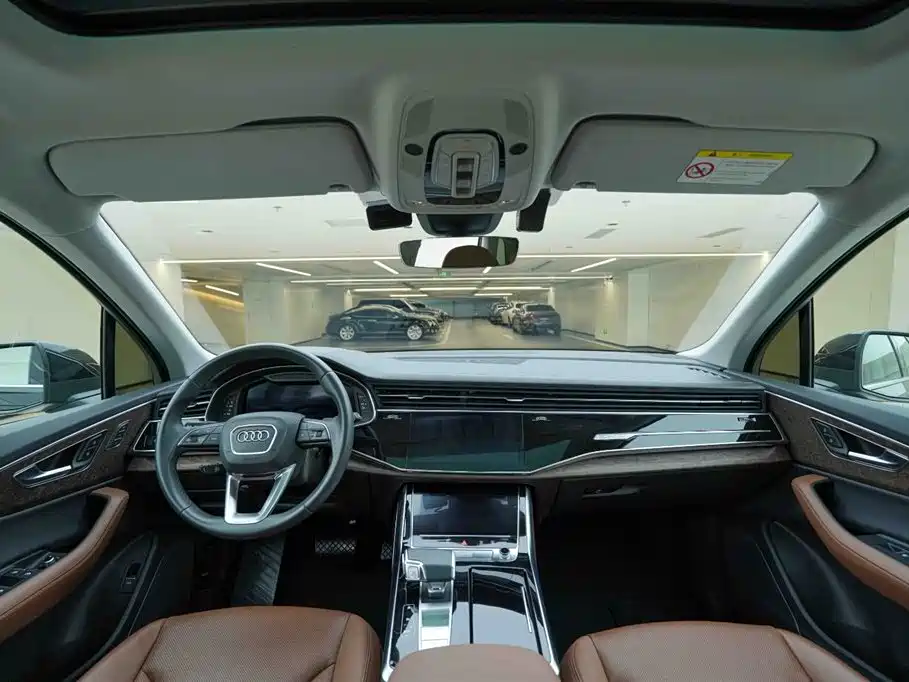 Audi Q7 2023 — фото 19