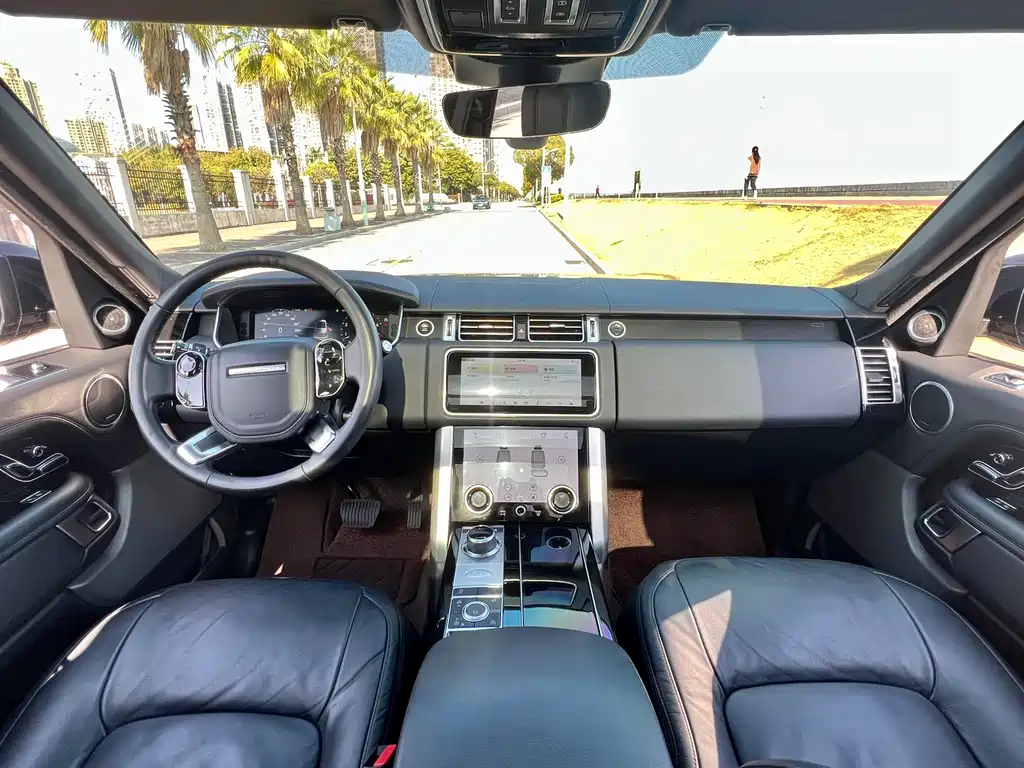 Land Rover Range Rover 2019 — фото 8