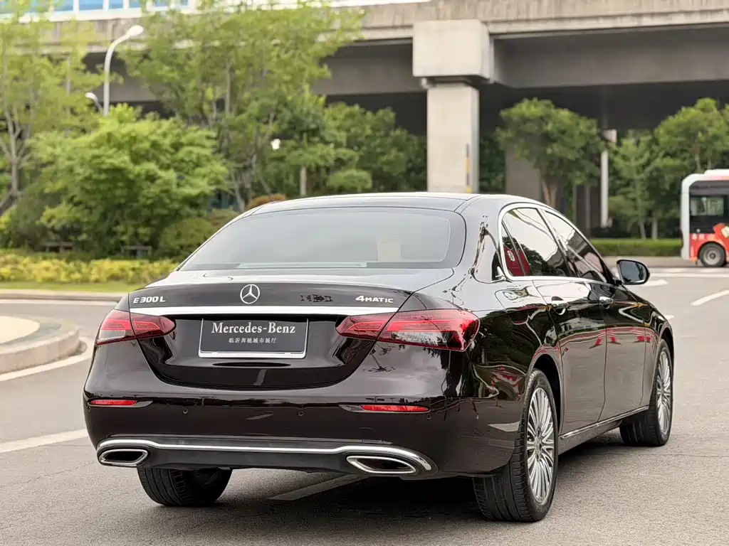 Mercedes-Benz E-Class 2021