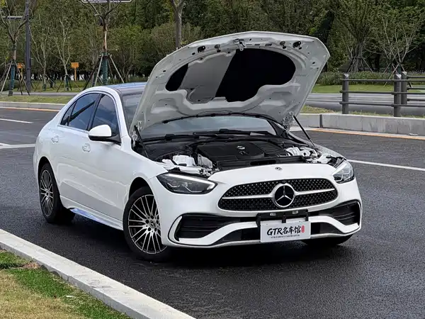 Mercedes-Benz C-Class 2026
