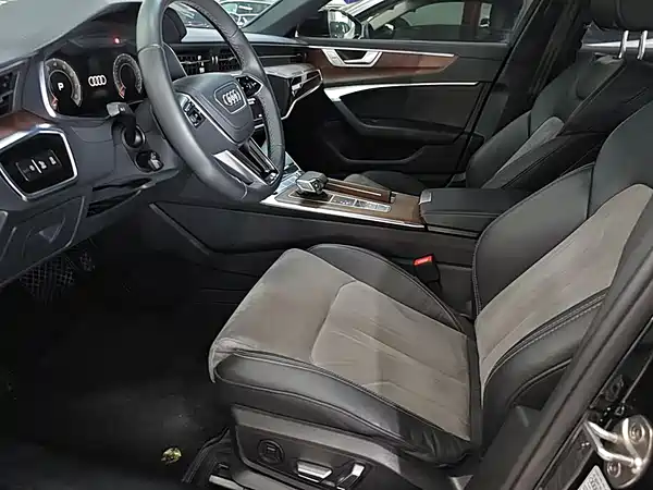 Audi A6L 2023