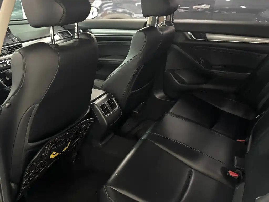 Honda Accord 2020 — фото 13