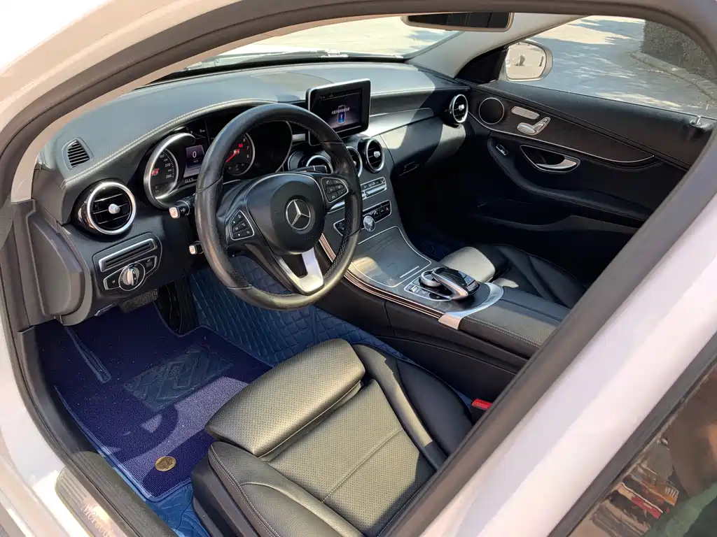 Mercedes-Benz C-Class 2018 — фото 3