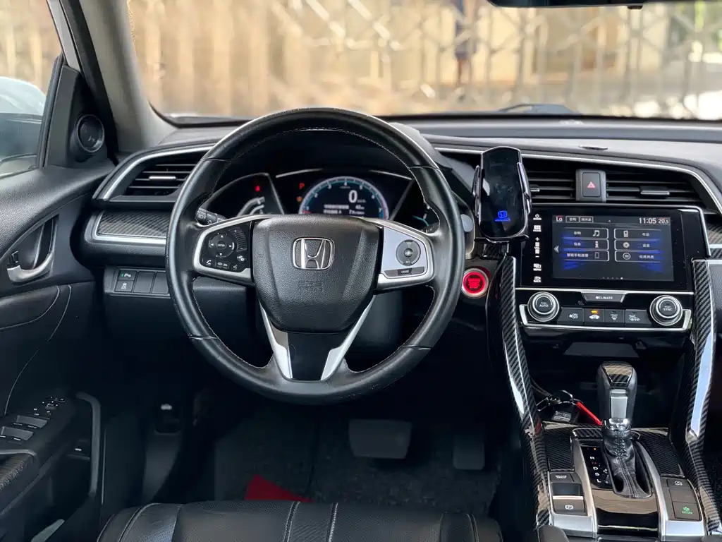 Honda Civic 2018 — фото 16