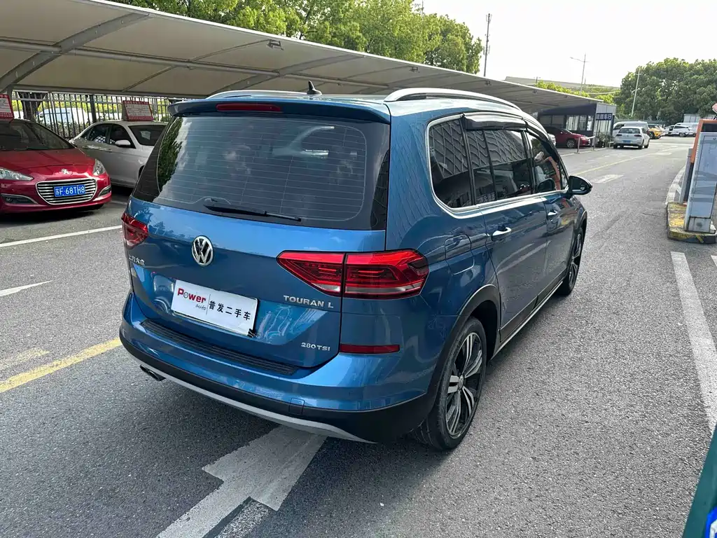 Volkswagen Touran 2019 — фото 14