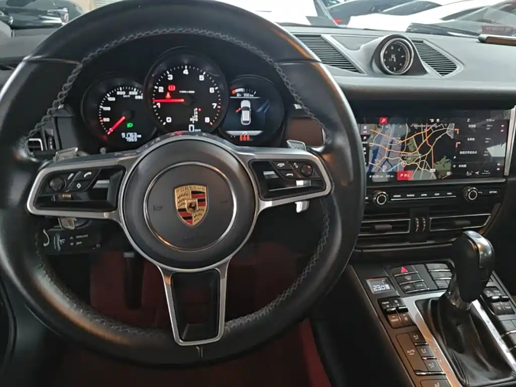 Porsche Macan 2021 — фото 11