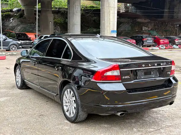 Volvo S80L 2012