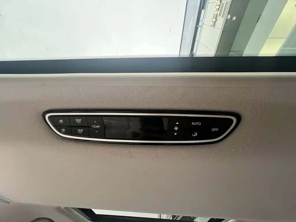 GAC Motor Trumpchi M8 2018 — фото 15