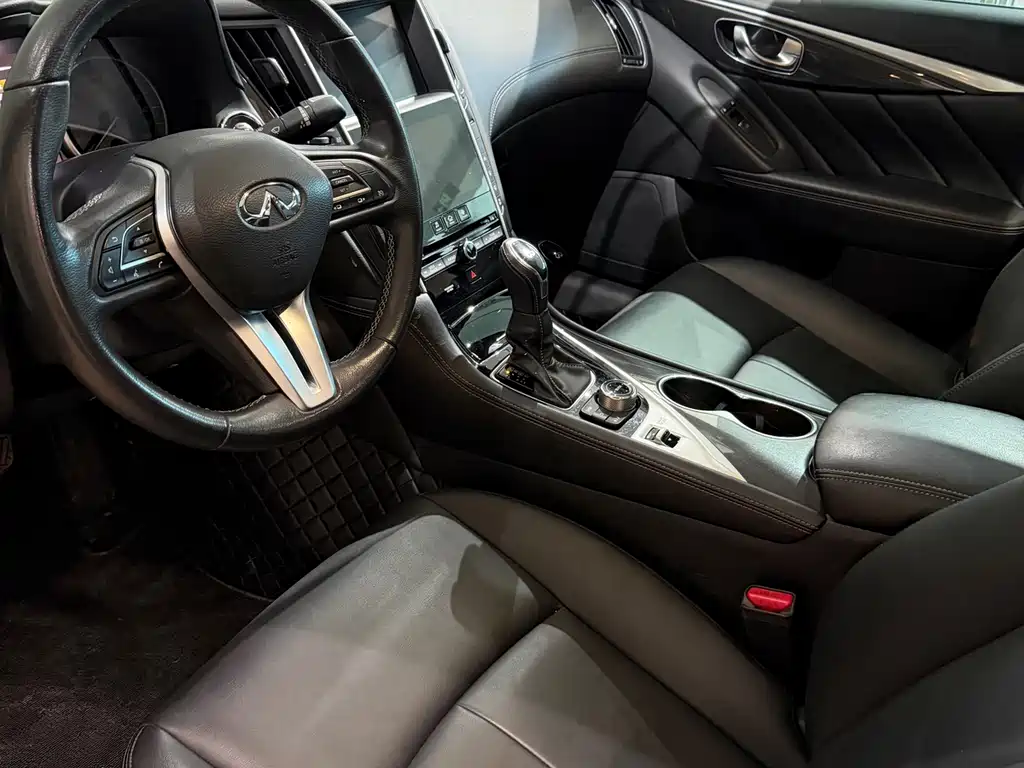 Infiniti Q50L 2018 — фото 12