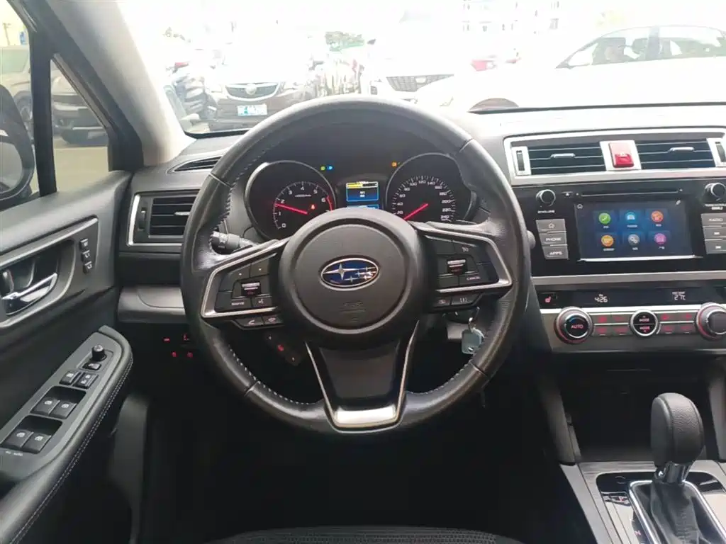 Subaru Legacy 2020 — фото 11