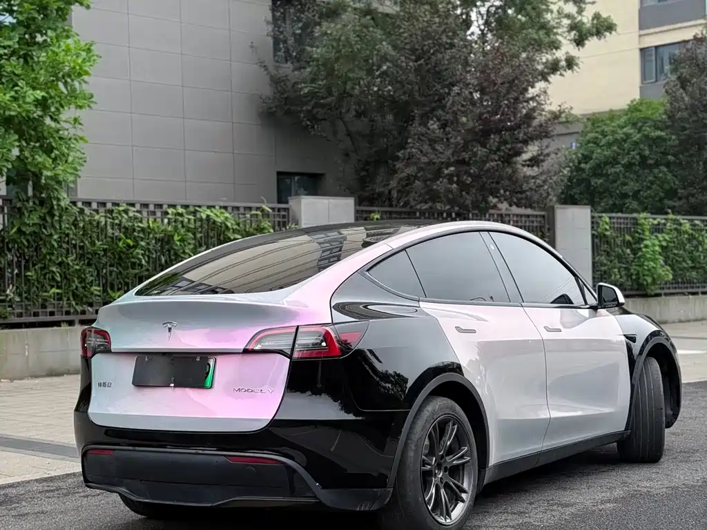 Tesla Model Y 2023 — фото 4