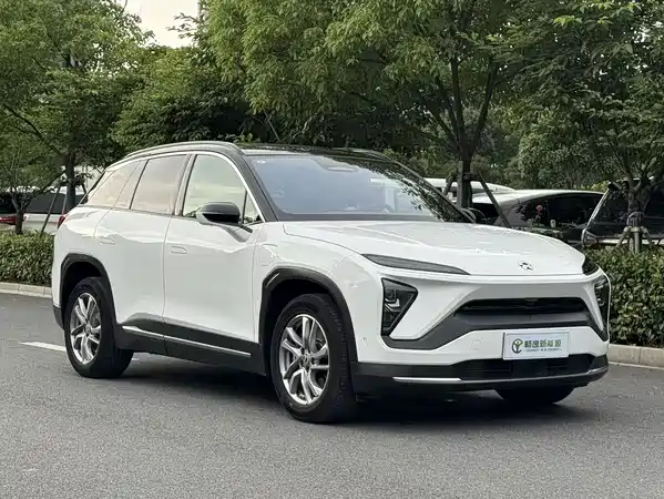 NIO ES6 2020