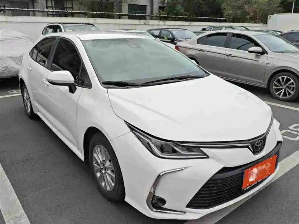 Toyota Corolla 2022 — фото 2