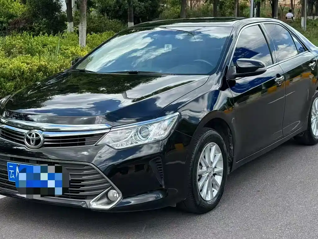 Toyota Camry 2016 — фото 3
