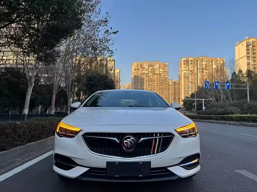 Buick Regal 2019 — фото 2