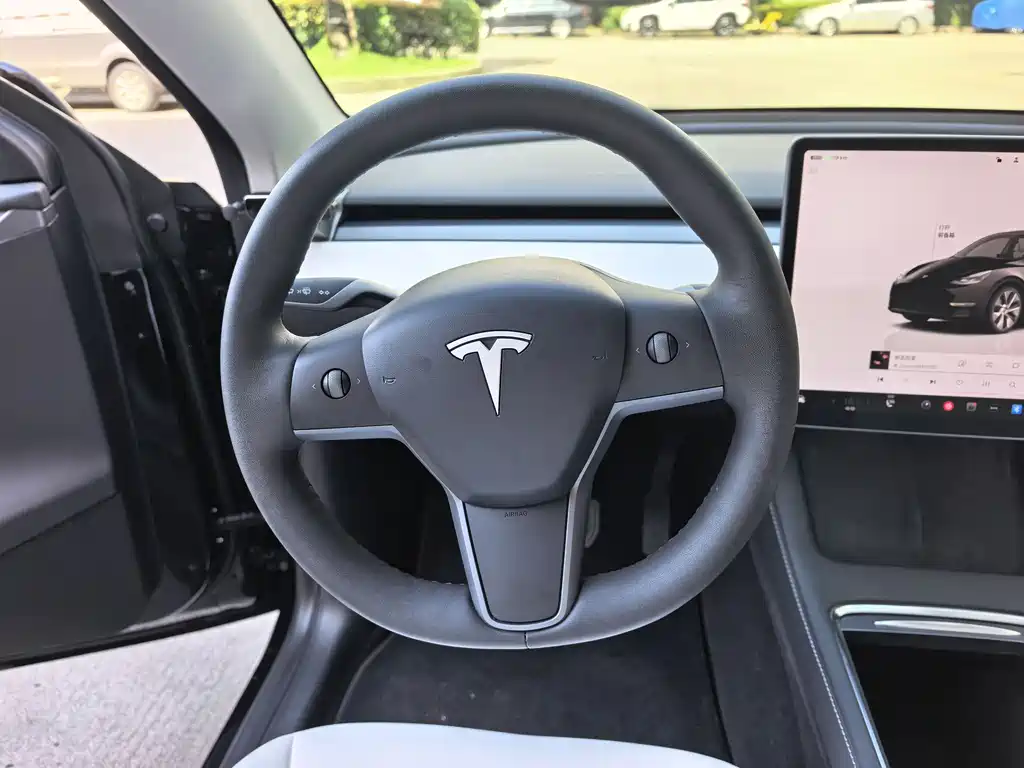 Tesla Model Y 2022 — фото 8
